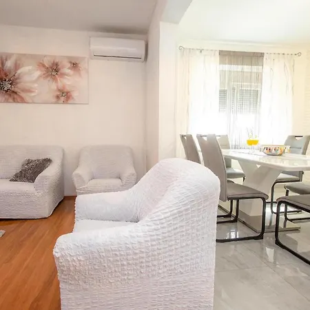 Petra Pridraga Holiday home *